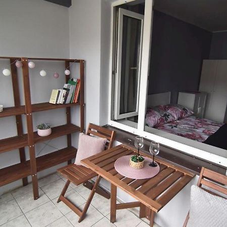 Trzypokojowy Apartament Apartment กดัญสก์ ภายนอก รูปภาพ