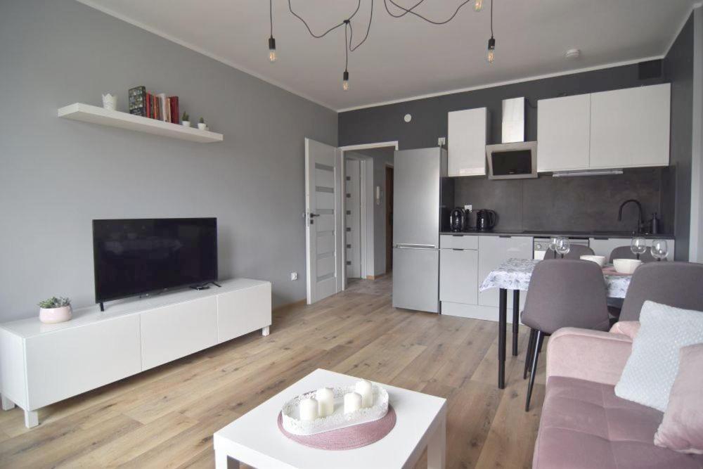 Trzypokojowy Apartament Apartment กดัญสก์ ภายนอก รูปภาพ